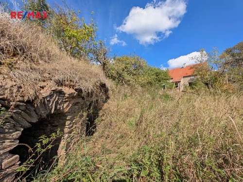 Prodej stavebního pozemku 2000 m²