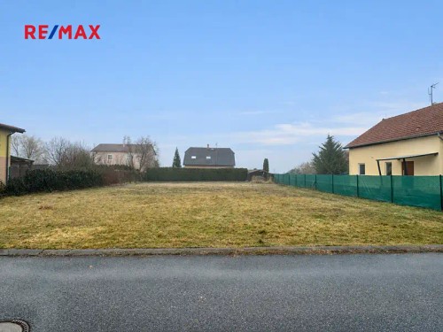 Prodej stavebního pozemku 820 m²