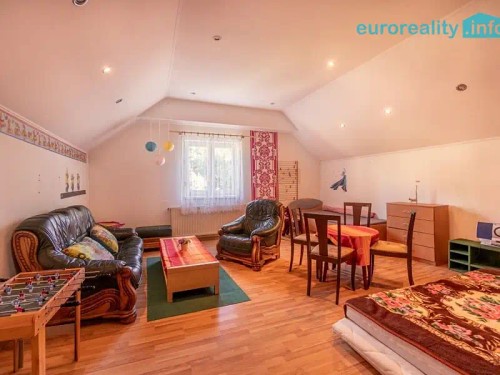 Prodej domu 239 m², pozemek 1610 m²