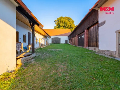 Prodej domu 245 m², pozemek 13625 m²