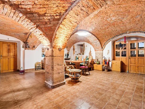 Prodej domu 380 m², pozemek 3366 m²