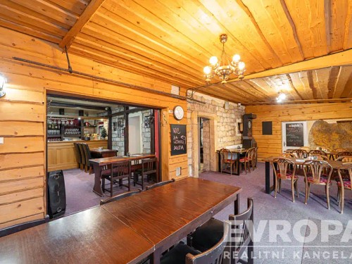 Prodej domu 330 m², pozemek 627 m²