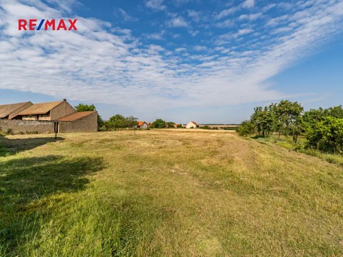 Prodej stavebního pozemku 1499 m²