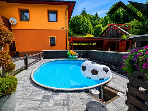 Prodej domu 240 m², pozemek 1129 m²
