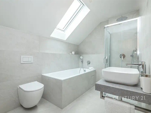 Prodej bytu 4+kk 93 m²