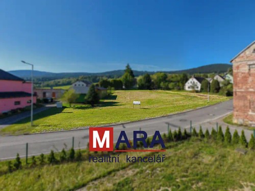 Prodej stavebního pozemku 2352 m²