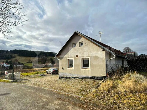 Prodej domu 300 m², pozemek 1690 m²
