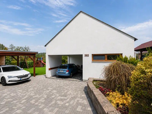Prodej domu 183 m², pozemek 1329 m²