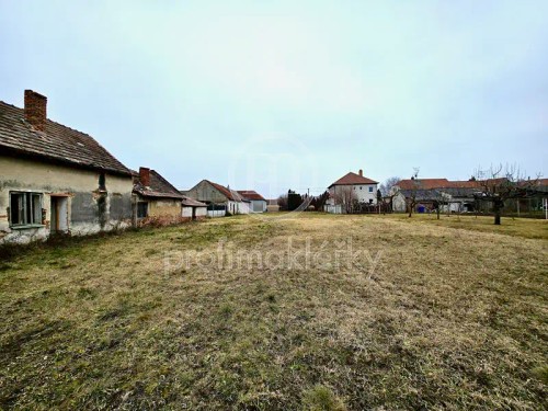 Prodej stavebního pozemku 2298 m²