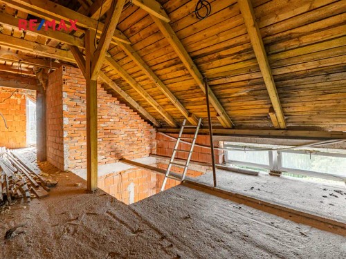 Prodej domu 533 m², pozemek 2105 m²