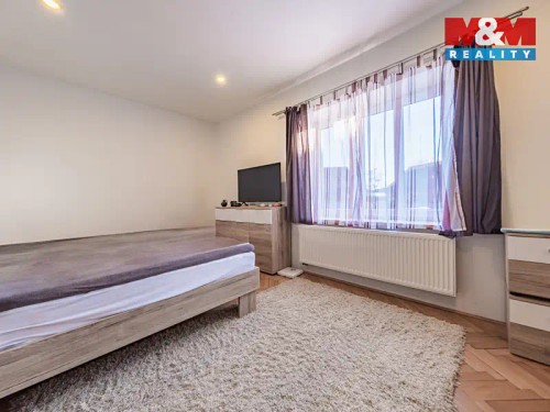 Prodej domu 225 m², pozemek 1397 m²