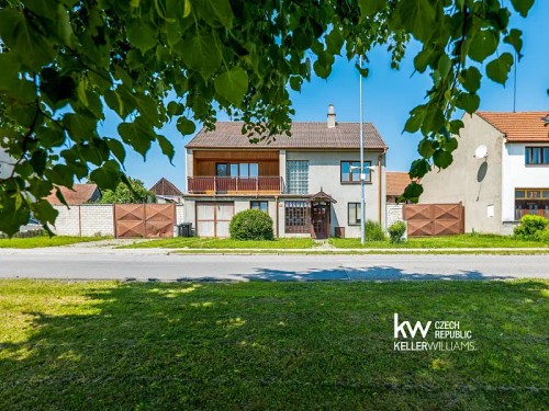 Prodej domu 250 m², pozemek 1799 m²