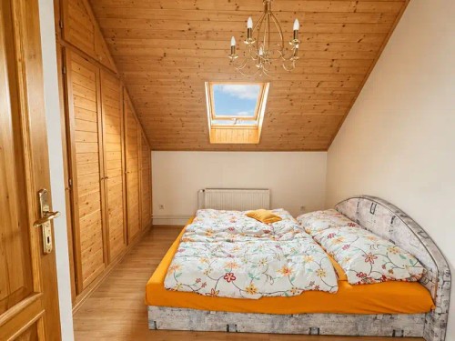 Prodej domu 350 m², pozemek 262 m²