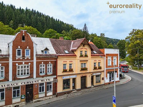 Prodej domu 380 m², pozemek 615 m²