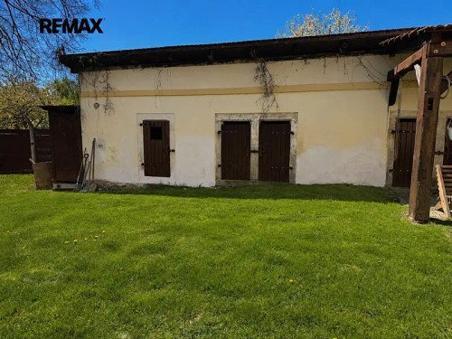 Prodej zemědělské usedlosti 725 m², pozemek 7880 m²