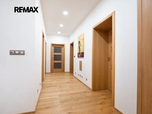 Prodej domu 220 m², pozemek 1004 m²