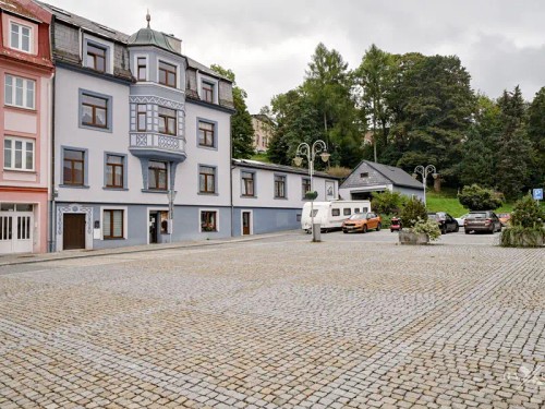 Prodej domu 932 m², pozemek 1353 m²