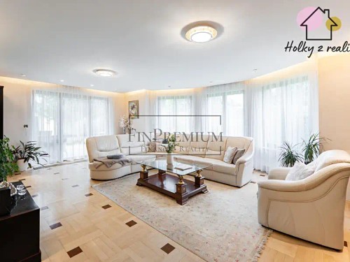 Prodej domu 354 m², pozemek 899 m²