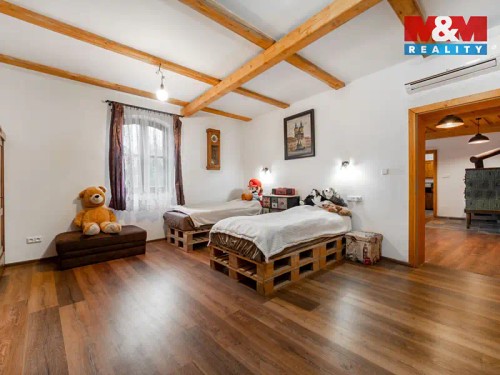 Prodej chalupy 260 m², pozemek 2511 m²