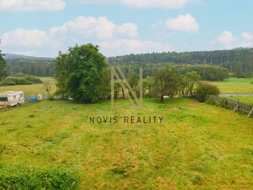 Prodej stavebního pozemku 1100 m²