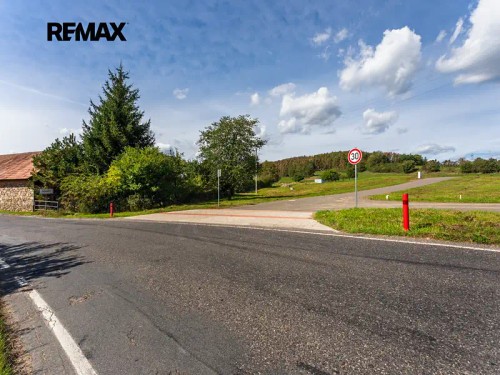 Prodej stavebního pozemku 1183 m²