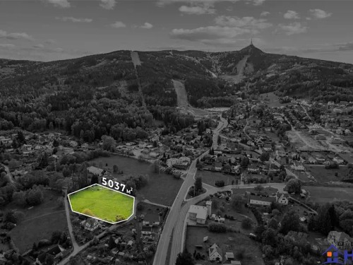 Prodej stavebního pozemku 2518 m²