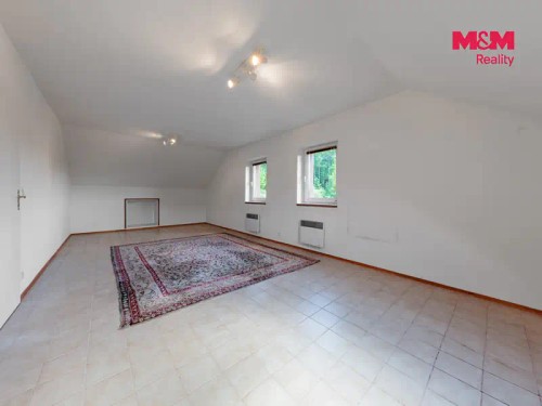 Prodej domu 250 m², pozemek 976 m²