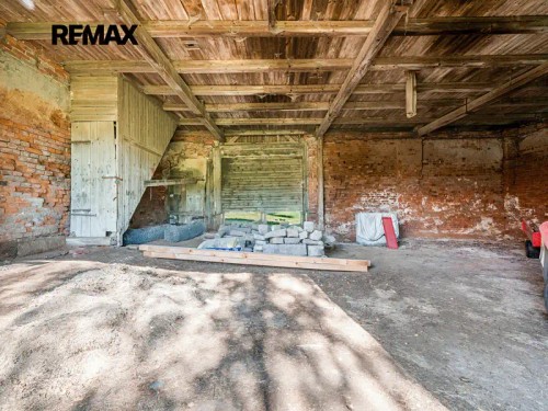 Prodej zemědělské usedlosti 888 m², pozemek 8141 m²