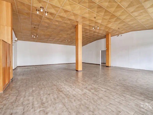 Prodej domu 932 m², pozemek 1353 m²