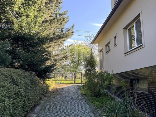 Prodej domu 420 m², pozemek 848 m²