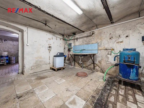 Prodej domu 670 m², pozemek 1786 m²