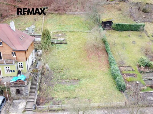 Prodej stavebního pozemku 1057 m²