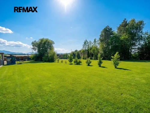 Prodej stavebního pozemku 1647 m²
