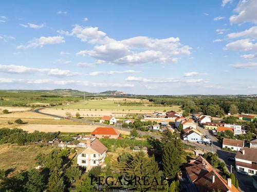Prodej vily 271 m², pozemek 523 m²
