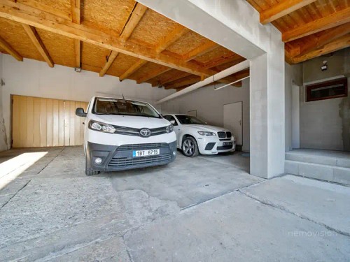 Prodej domu 270 m², pozemek 1042 m²