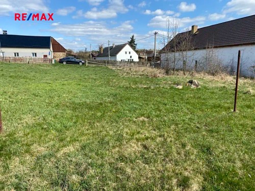 Prodej stavebního pozemku 1216 m²