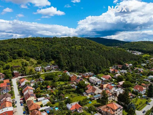 Prodej stavebního pozemku 1276 m²