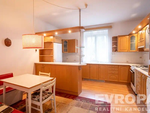 Prodej domu 180 m², pozemek 175 m²