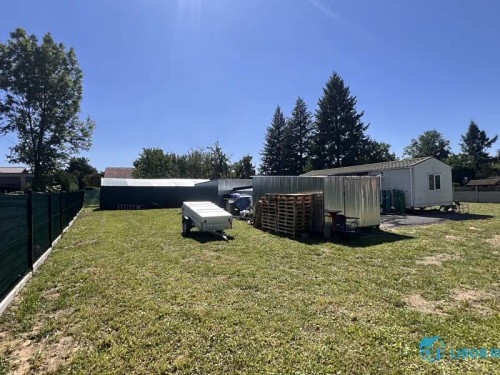Prodej stavebního pozemku 1305 m²