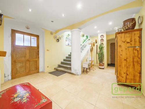 Prodej domu 341 m², pozemek 2007 m²