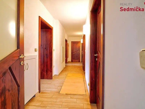 Prodej domu 318 m², pozemek 1300 m²
