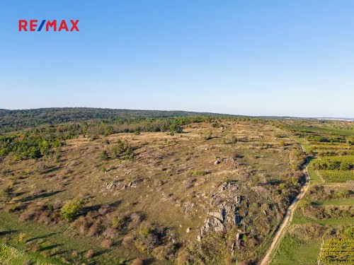 Prodej stavebního pozemku 1544 m²