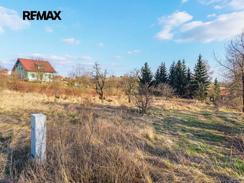 Prodej stavebního pozemku 1755 m²