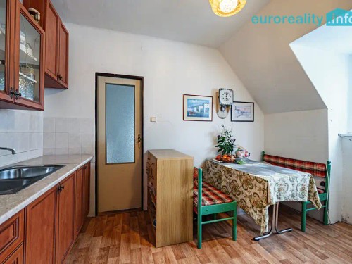 Prodaný dům 329 m², pozemek 469 m²