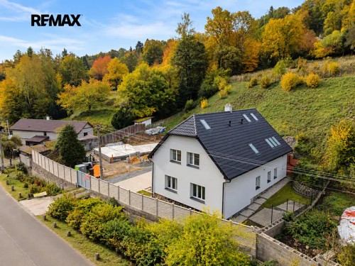 Prodej domu 272 m², pozemek 143 m²