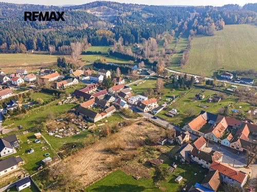 Prodej stavebního pozemku 3297 m²