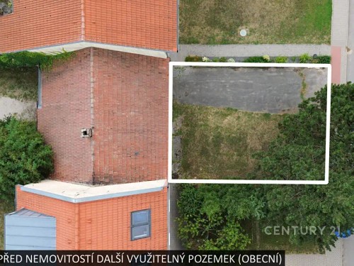 Prodej stavebního pozemku 215 m²