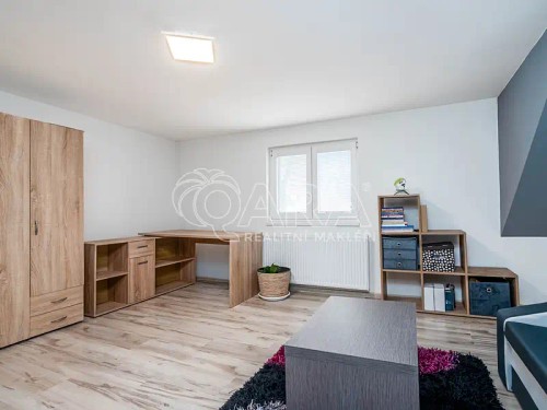Prodej domu 179 m², pozemek 889 m²
