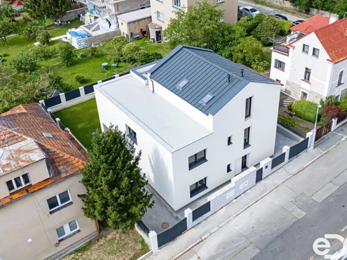 Prodej vily 375 m², pozemek 485 m²
