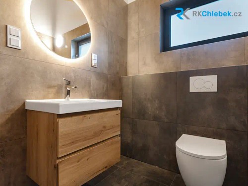 Prodej domu 250 m², pozemek 641 m²